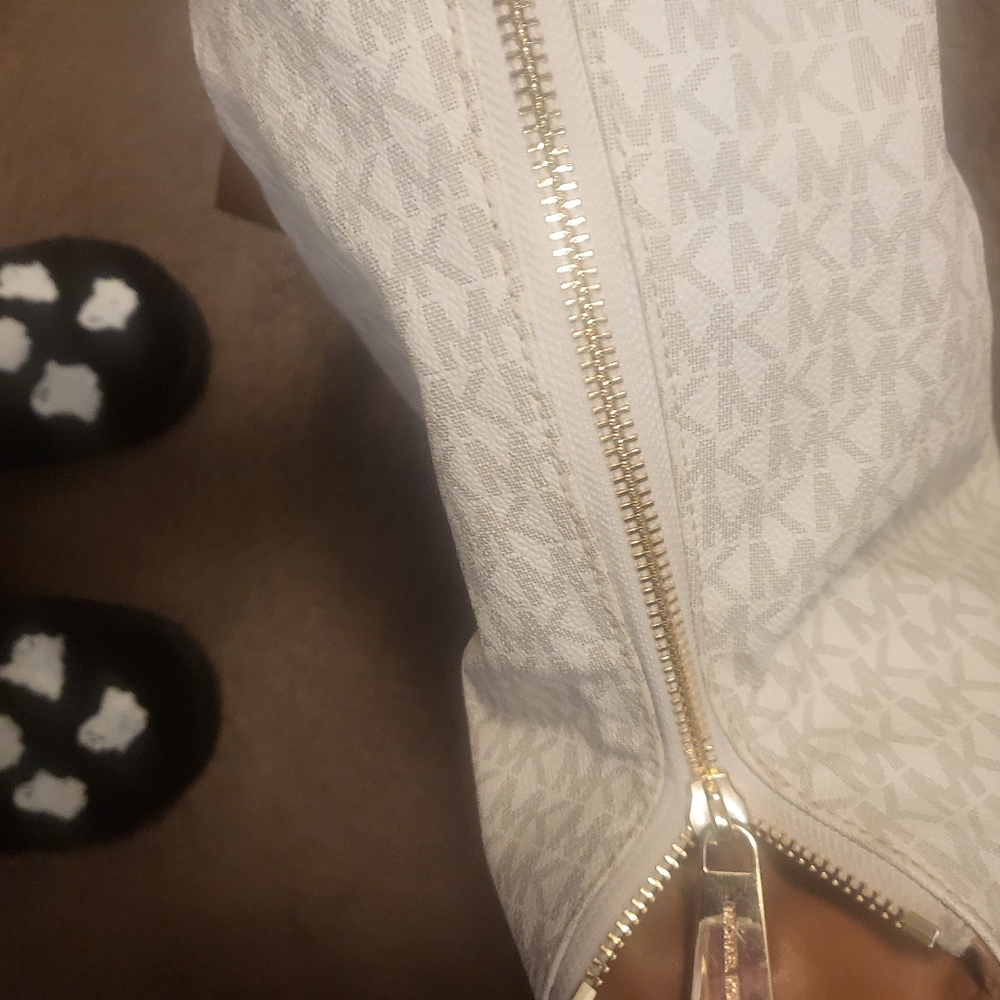 MICHAEL KORS SATCHEL - Picture 5 of 9
